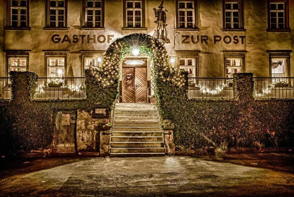 Gasthof Hotel Zur Post Egloffstein エクステリア 写真