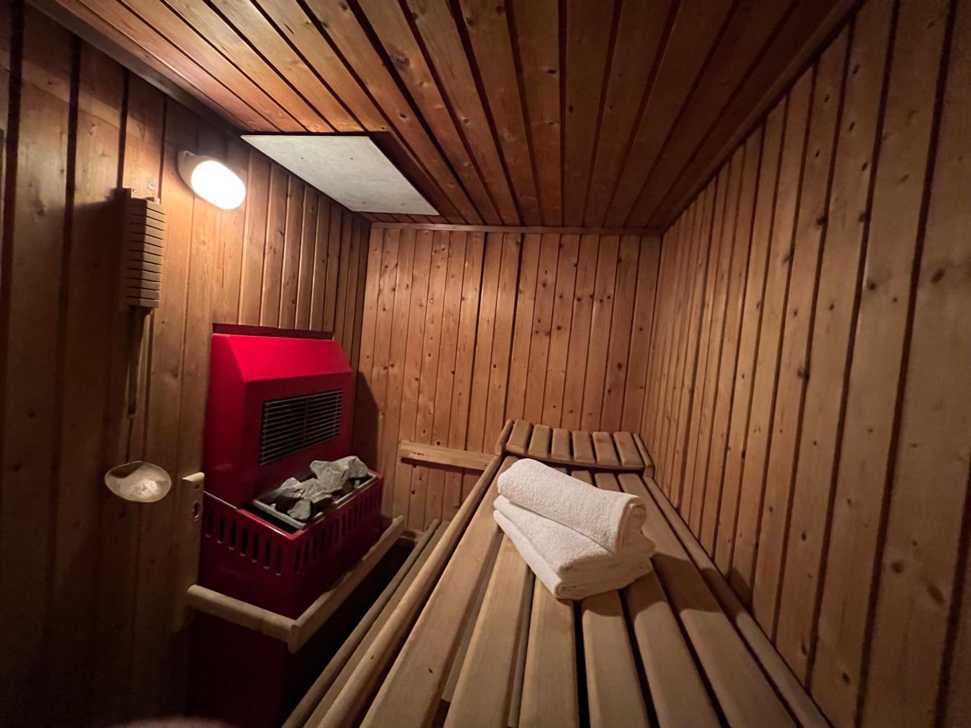 Gasthof Hotel Zur Post Egloffstein エクステリア 写真