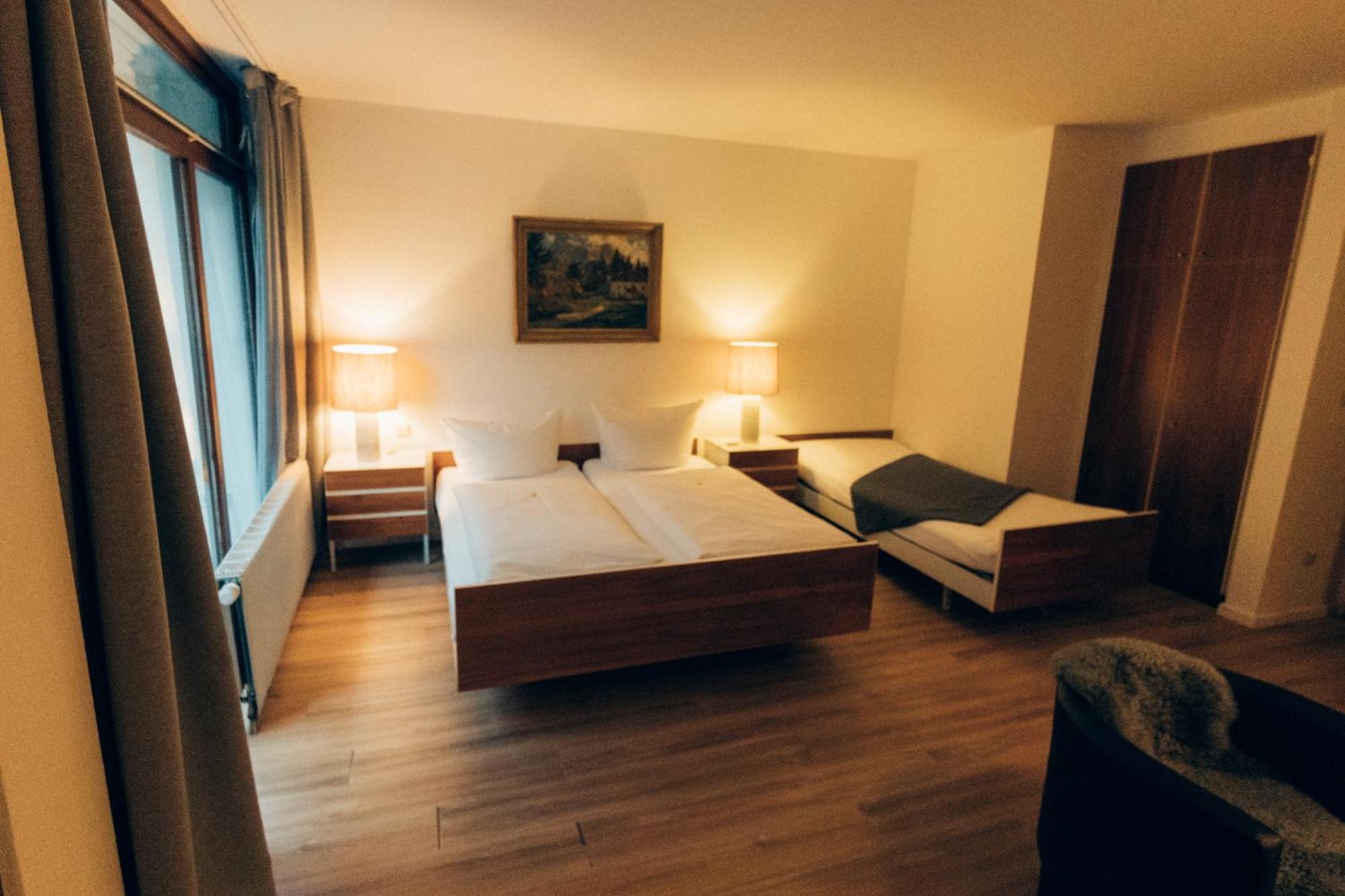Gasthof Hotel Zur Post Egloffstein エクステリア 写真