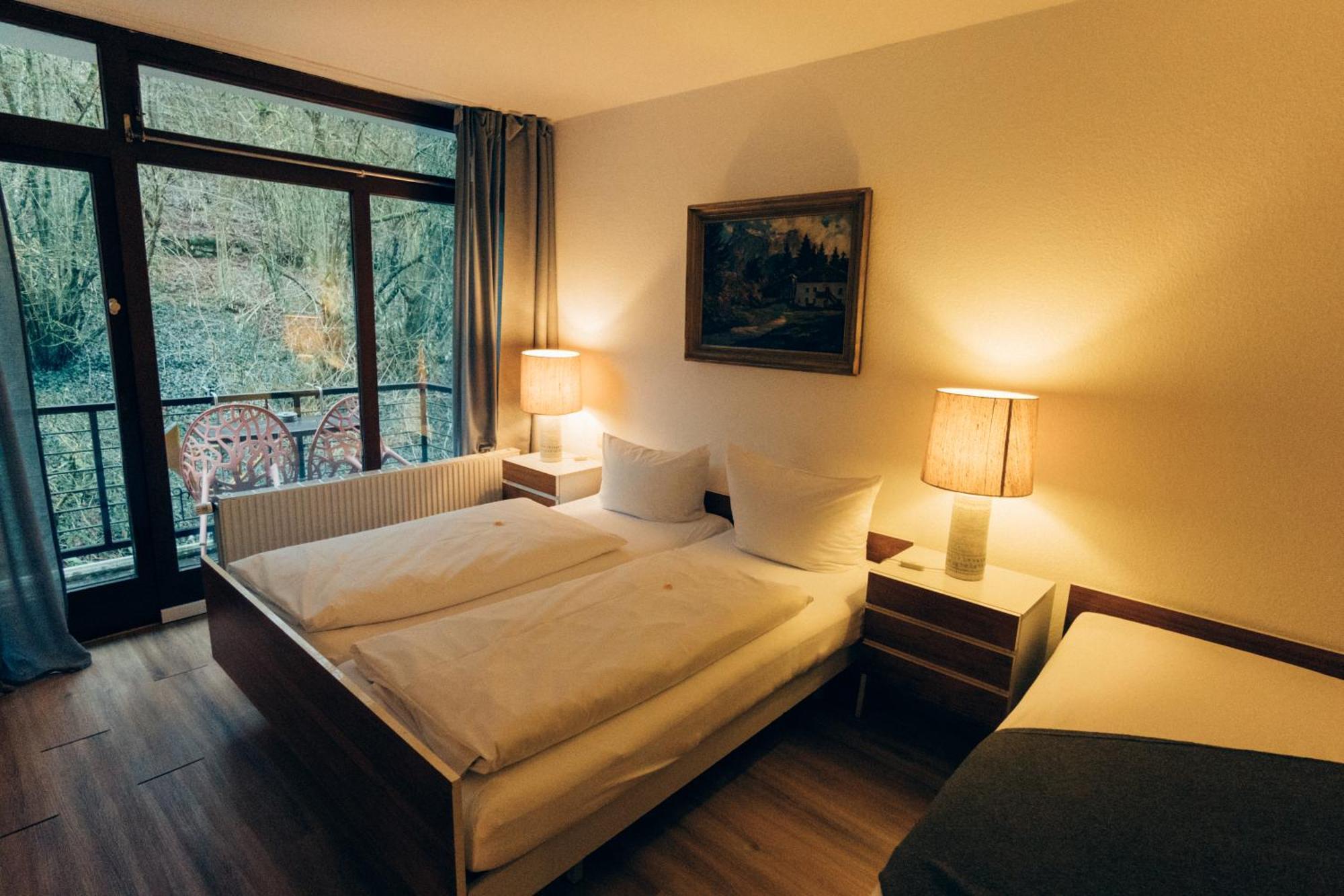 Gasthof Hotel Zur Post Egloffstein エクステリア 写真