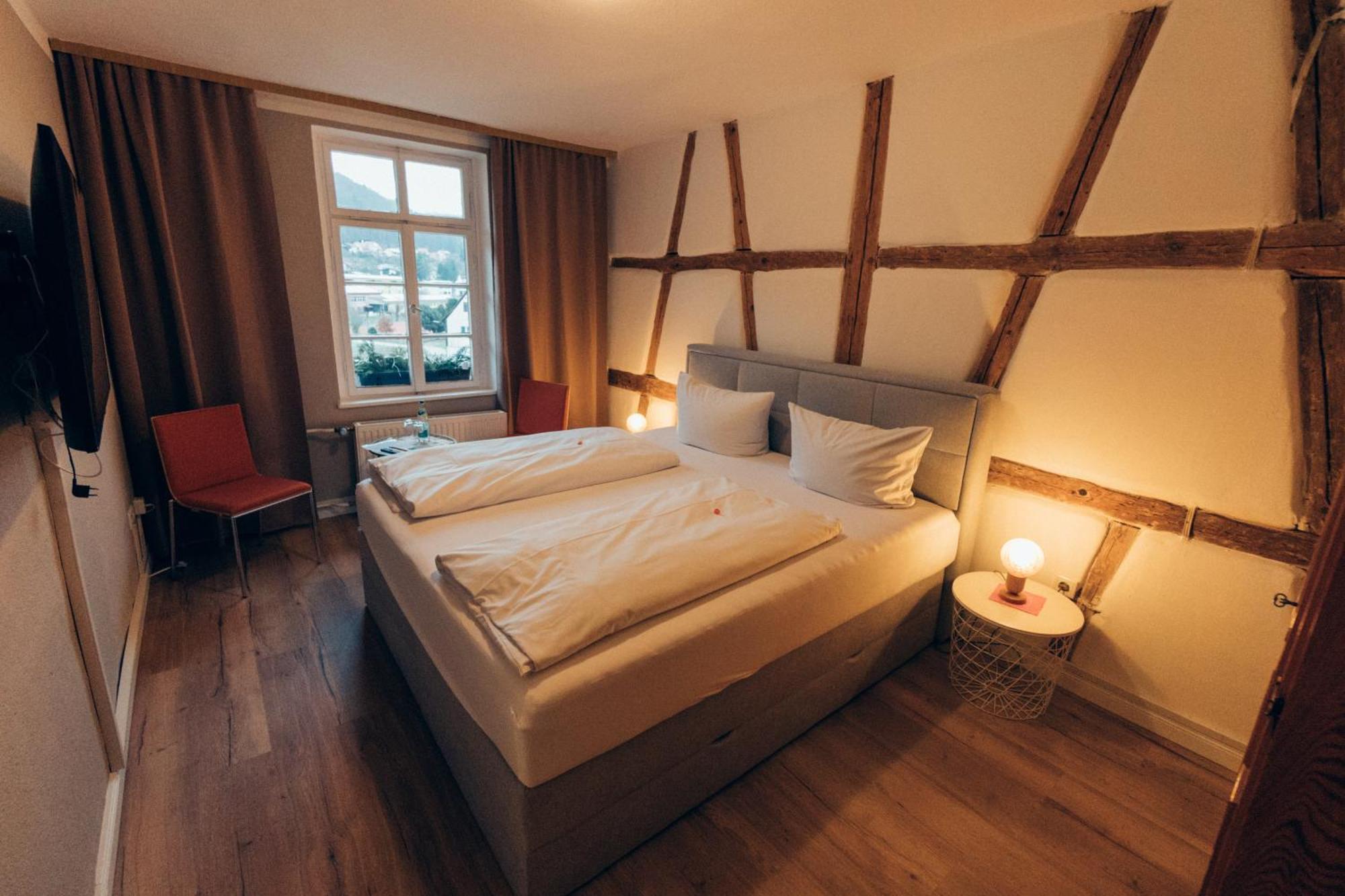 Gasthof Hotel Zur Post Egloffstein エクステリア 写真
