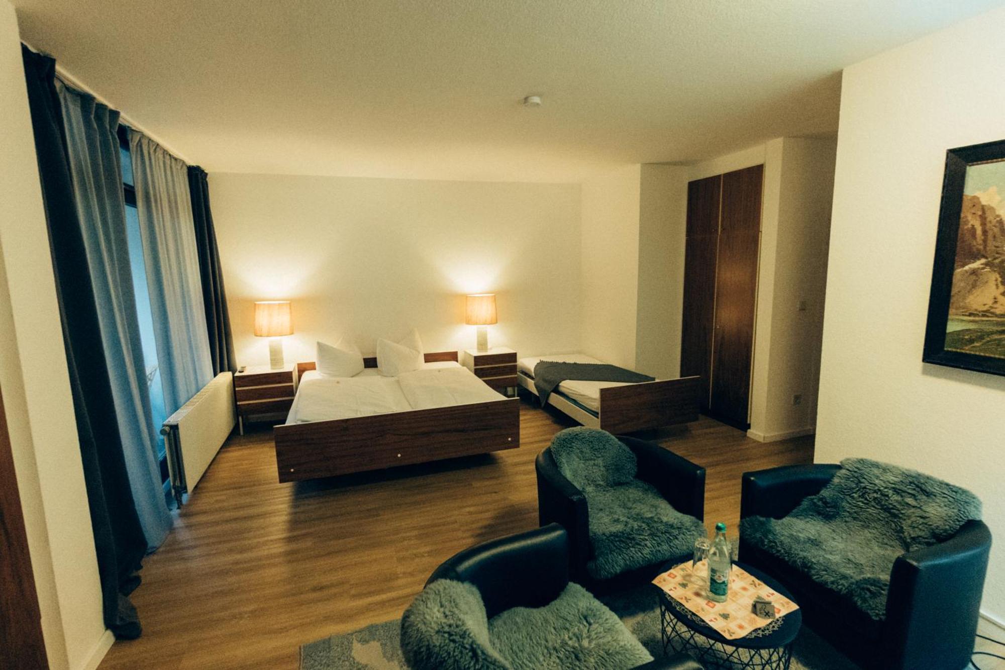 Gasthof Hotel Zur Post Egloffstein エクステリア 写真