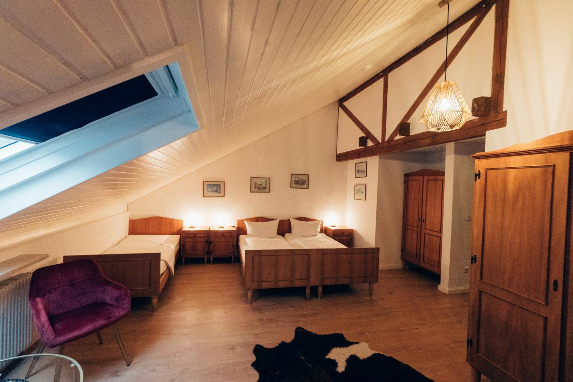 Gasthof Hotel Zur Post Egloffstein エクステリア 写真