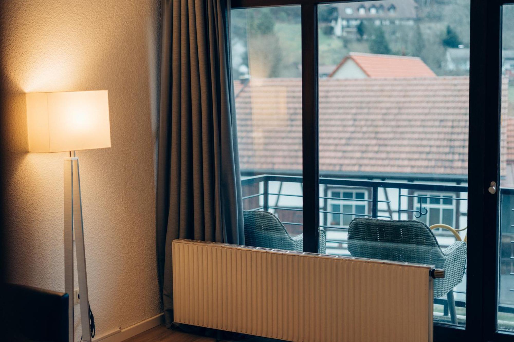 Gasthof Hotel Zur Post Egloffstein エクステリア 写真