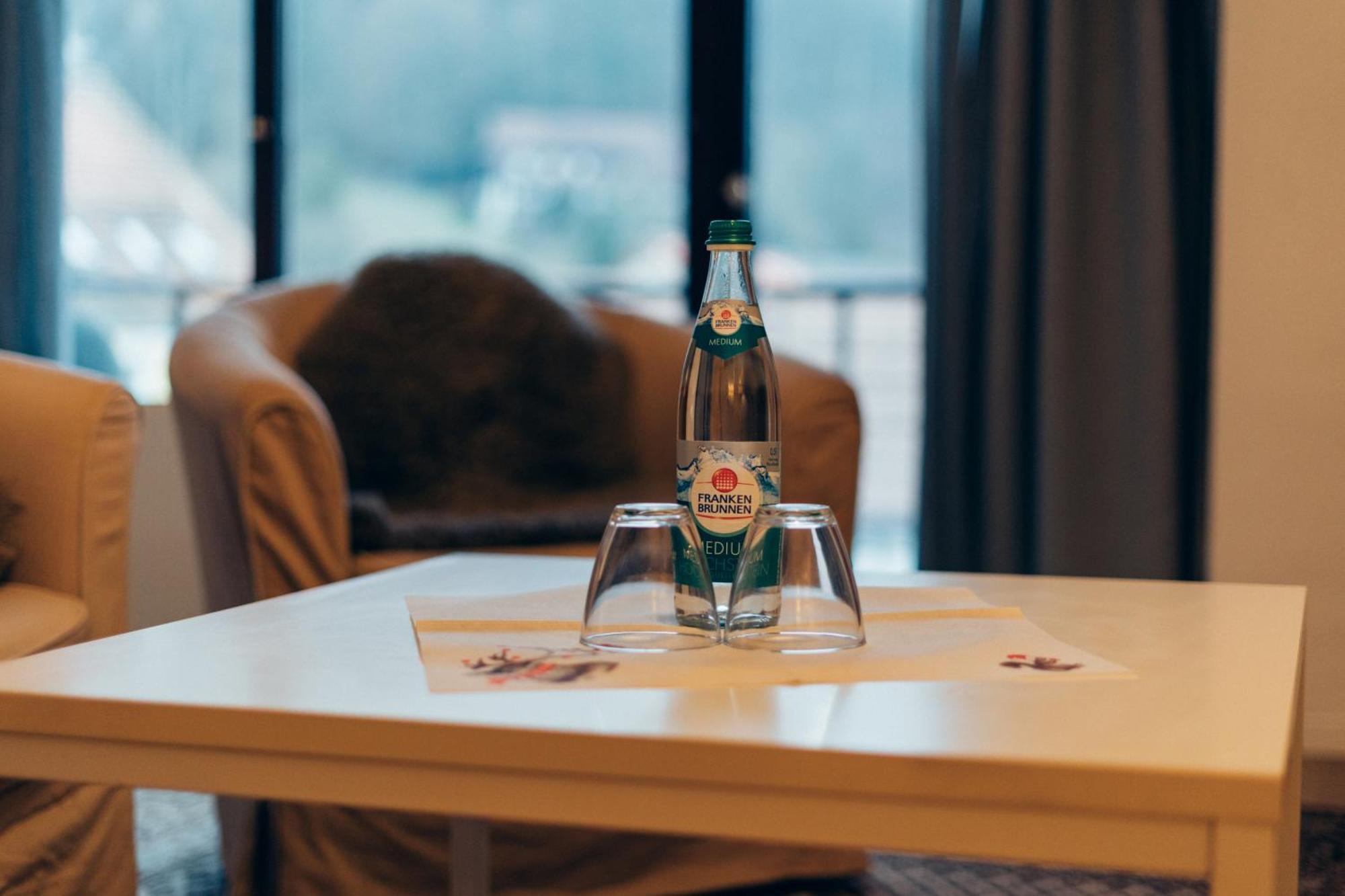 Gasthof Hotel Zur Post Egloffstein エクステリア 写真
